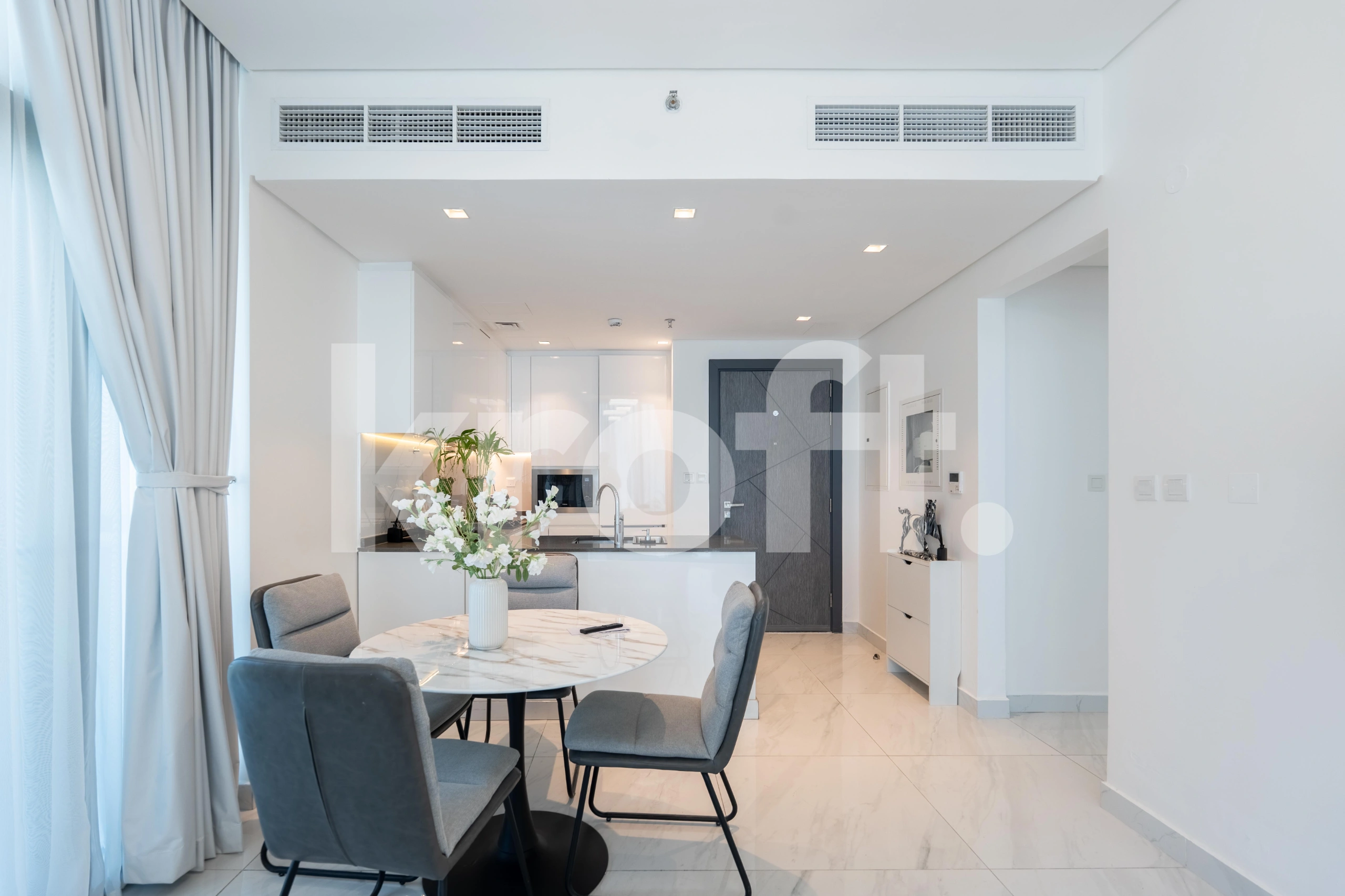 Dining & Kitchen